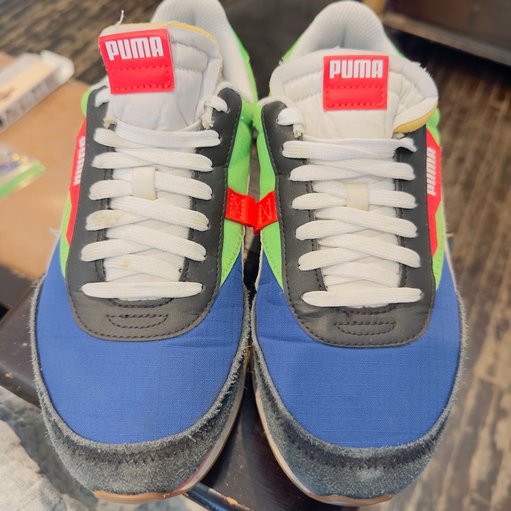 PUMA Future Rider Play On sneakers  size 8